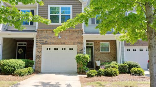 2752 Sawbridge Ln, Gastonia, NC, 28056-7581 | Card Image