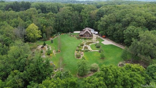 9020 Pepper Ln, Onondaga, MI, 49264-9736 | Card Image