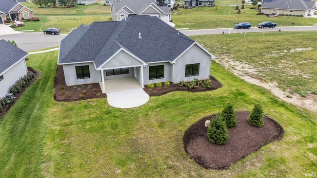 17810 Tullymore Ln, Condo with 3 bedrooms, 2 bathrooms and null parking in Leo IN | Image 34