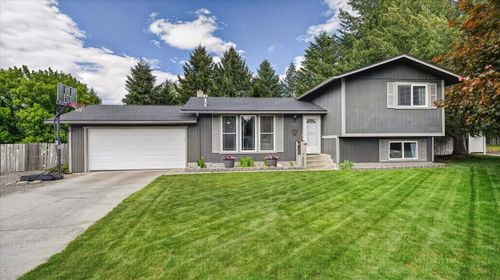 15312 N Sheridan St, Mead, WA, 99021-9562 | Card Image
