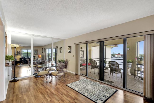 APT-316 - 313 Lake Cir, Condo with 2 bedrooms, 2 bathrooms and null parking in North Palm Beach FL | Image 4
