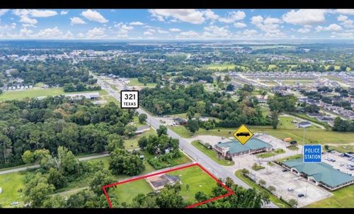 208 Barnes, Dayton, TX, 77535-1579 | Card Image