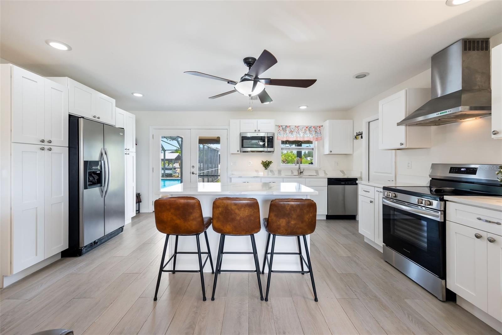 Residential in PUNTA GORDA 5