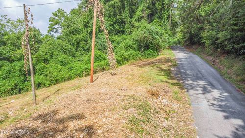 262 Ballfield Rd, Oakdale, TN, 37829-3106 | Card Image