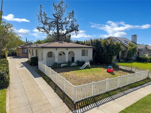 1428 N Hill Ave, Pasadena, CA, 91104 | Card Image
