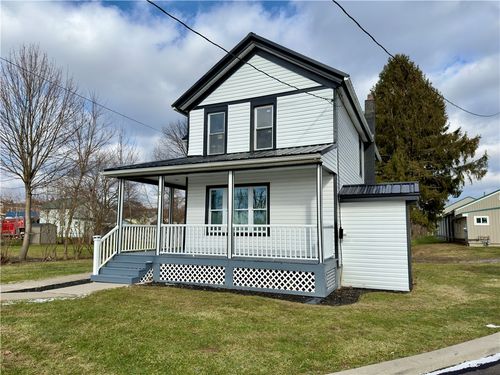 2 Elm St, Lyons, NY, 14489-1216 | Card Image