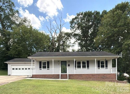 205 W Nims Ave, Mount Holly, NC, 28120-1840 | Card Image