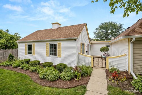 19 Garden Dr, Montgomery, IL, 60538-2201 | Card Image