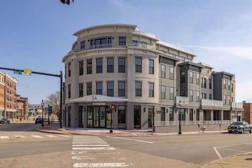 303-50 Maplewood Ave, Portsmouth, NH, 03801-3712 | Card Image