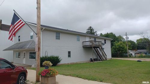 823 W Main St, THOMSON, IL, 61285-7776 | Card Image