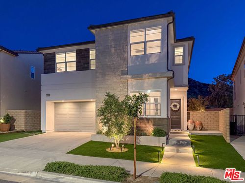19254 Blackthorn Dr, Santa Clarita, CA, 91351-4401 | Card Image