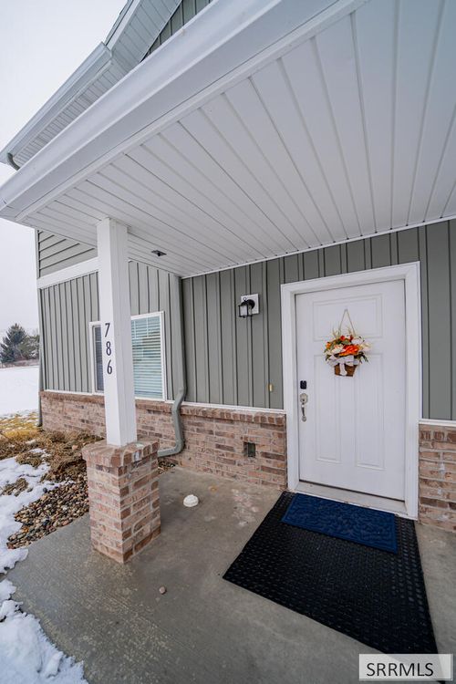 786 Trails End, Idaho Falls, ID, 83401 | Card Image