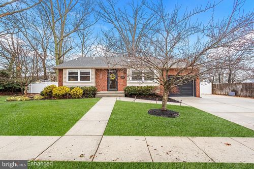 400 Harrison Ave, WEST BERLIN, NJ, 08091-2142 | Card Image