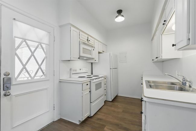 APT-206W - 4320 Bellaire Dr S, Condo with 2 bedrooms, 2 bathrooms and null parking in Fort Worth TX | Image 10