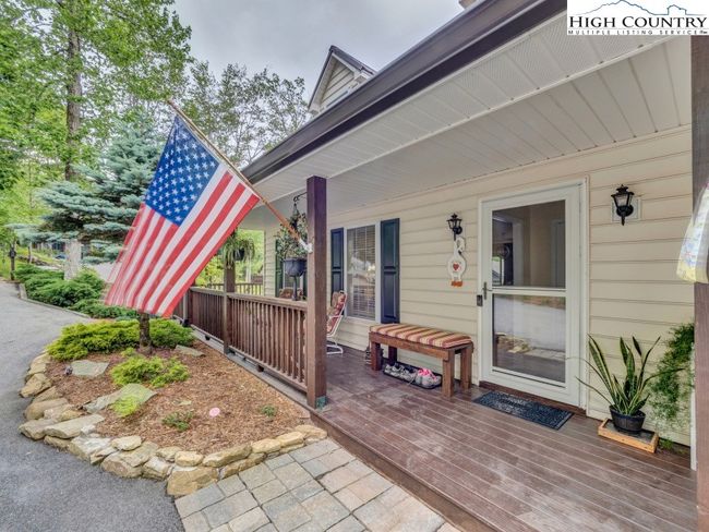 102 Wintergreen Way Rd, House other with 3 bedrooms, 4 bathrooms and null parking in Beech Mountain NC | Image 6