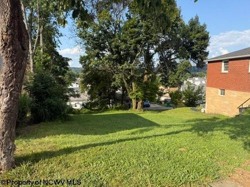 340 Simpson Ave, Clarksburg, WV, 26301-4013 | Card Image