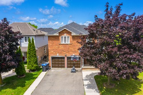 10 Gold Park Pl, Brampton, ON, L7A2E3 | Card Image