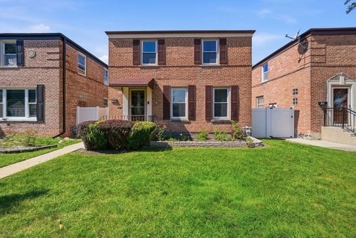 744 Norfolk Ave, Westchester, IL, 60154-2756 | Card Image