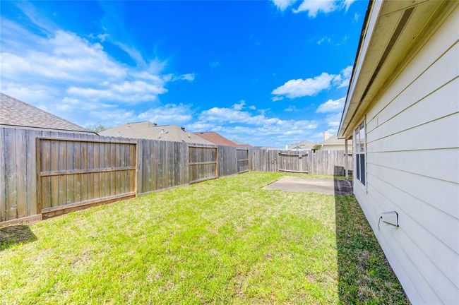 21811 Blossom Grove Ln, House other with 3 bedrooms, 2 bathrooms and 2 parking in Spring TX | Image 27