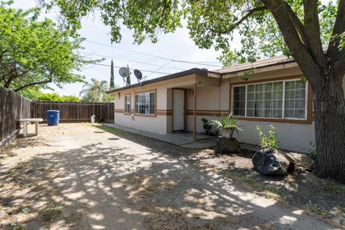 1111 Center Avenue, Dos Palos, CA, 93620 | Card Image