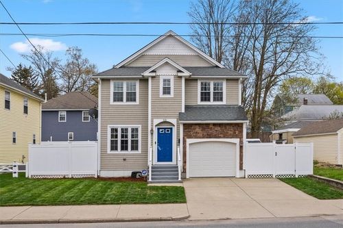 515 Pleasant St, Pawtucket, RI, 02860-5725 | Card Image