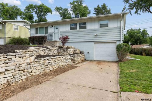 7744 Western Ave, Omaha, NE, 68114-1760 | Card Image