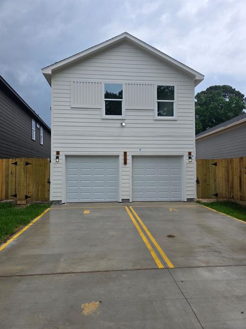 8122 De Priest St, Houston, TX, 77088-6212 | Card Image