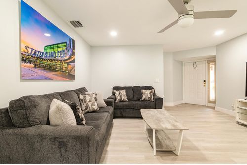 b1-300 Crosswinds Dr, Greenacres, FL, 33413-2060 | Card Image