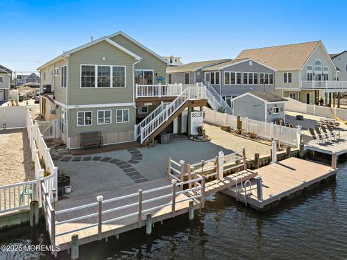 20 W Navasink Dr, LITTLE EGG HARBOR TWP, NJ, 08087-1124 | Card Image