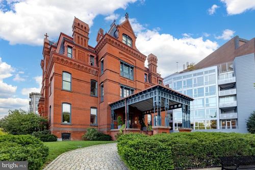 r-3-2002 Massachusetts Ave Nw, WASHINGTON, DC, 20036-1020 | Card Image