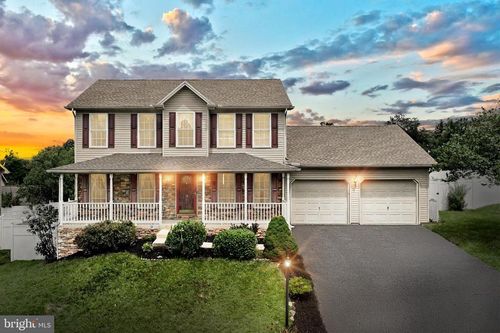 40 Winterberry Ln, ETTERS, PA, 17319-8603 | Card Image