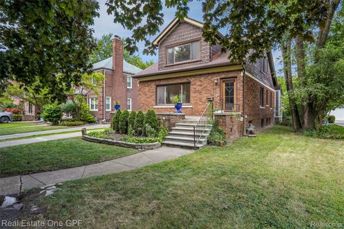 818 Neff Rd, Grosse Pointe, MI, 48230-2102 | Card Image