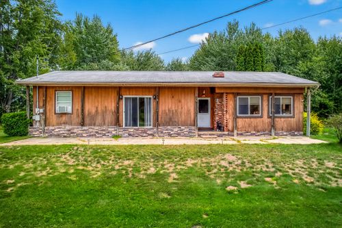 522 S Ravenna Rd, Ravenna, MI, 49451-9387 | Card Image