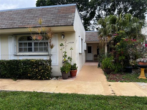 v4742-11229 Sw 169th St, Miami, FL, 33157-3927 | Card Image