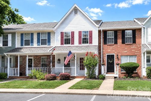 8157 Circle Tree Ln, Charlotte, NC, 28277-8891 | Card Image