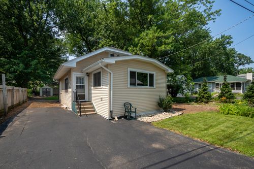 40276 N Shady Ln, Antioch, IL, 60002-8793 | Card Image