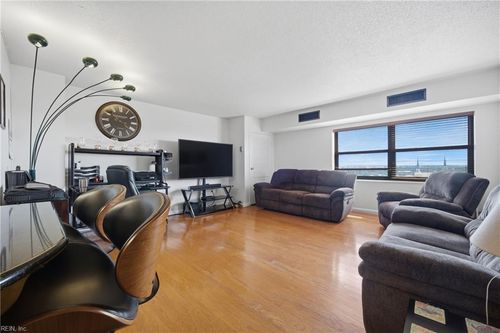 1206-1 Crawford Parkway, Portsmouth, VA, 23704 | Card Image