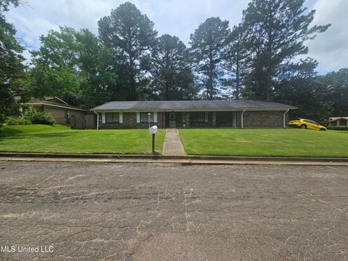 2290 Charmwood Dr, Jackson, MS, 39204-4521 | Card Image