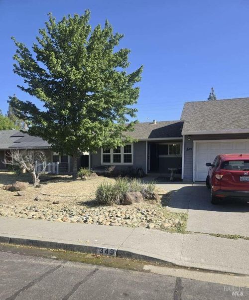 349 Temple Dr, Vacaville, CA, 95687-5145 | Card Image