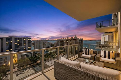 1807-301 Quay Cmns, SARASOTA, FL, 34236 | Card Image
