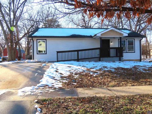 1021 Sw Boswell Ave, Topeka, KS, 66604-1413 | Card Image