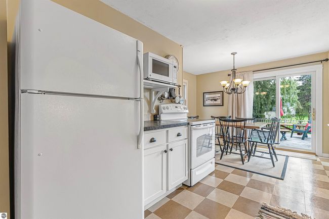 509 Spruce St, House other with 3 bedrooms, 1 bathrooms and null parking in Elk Rapids MI | Image 23