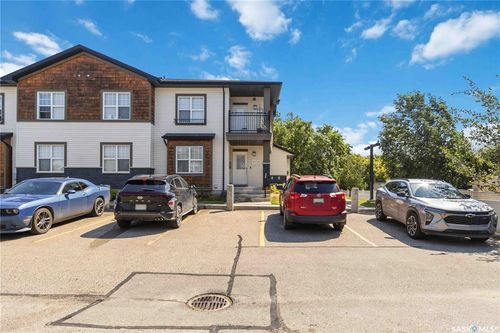 121 - 2315 Mcclocklin Rd, Townhouse with 2 bedrooms, 1 bathrooms and 2 parking in Saskatoon SK | Card Image