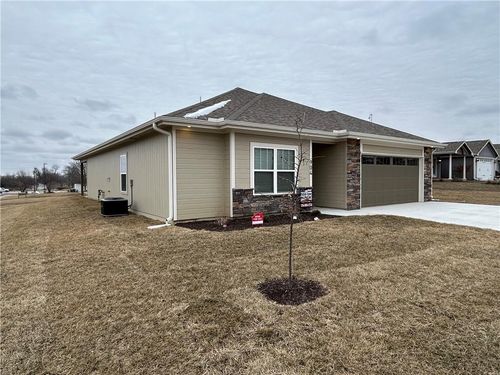 904 Golden Eagle Trail, Holden, MO, 64040 | Card Image