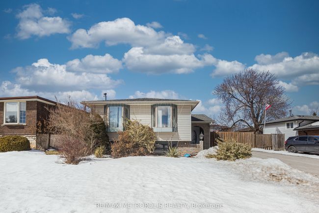 280 Cranbrook Dr, House other with 5 bedrooms, 2 bathrooms and 6 parking in Hamilton ON | Image 4