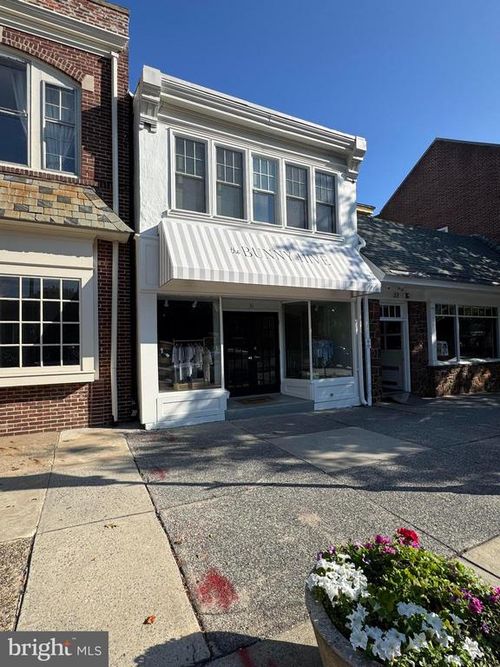 31 Kings Hwy E, Haddonfield, NJ, 08033-2001 | Card Image