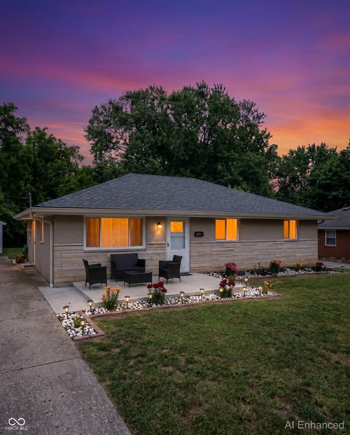 521 S 4th Ave, Beech Grove, IN, 46107-2236 | Card Image