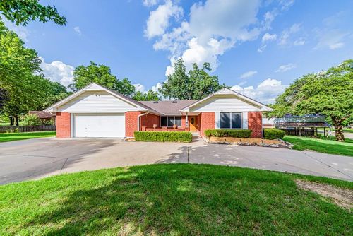 1100 Payne St, Perkins, OK, 74059-4144 | Card Image