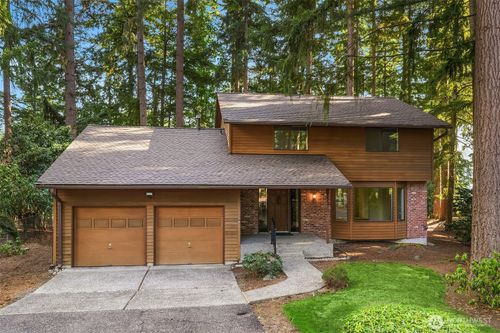 14932 165th Pl Se, Renton, WA, 98059-8817 | Card Image