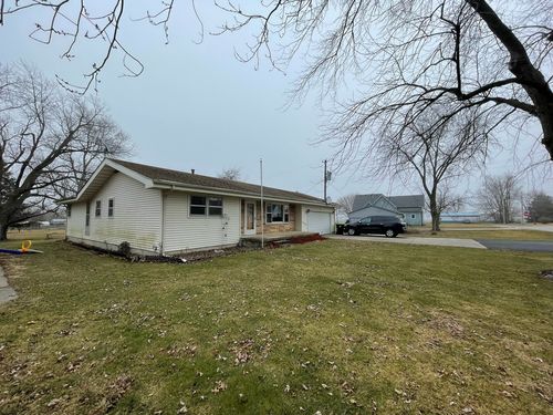 212 N Olive St, Maroa, IL, 61756-9247 | Card Image